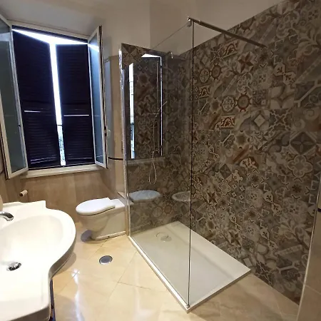 La Luna E La Gatta * Roma